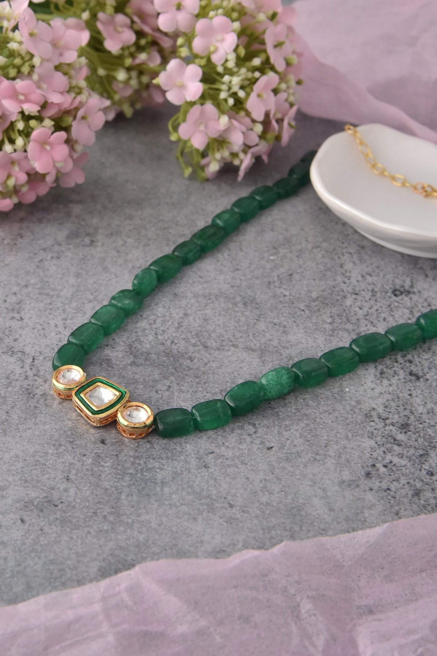 Sienna Green Kundan Single Line Necklace