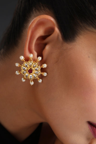 Dwara Red Kundan Stud Earrings