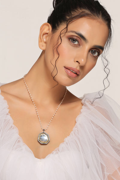 Dhaya Grey Polki Pendant Necklace