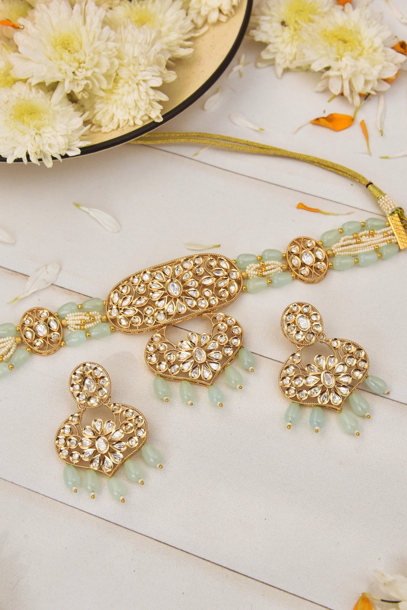 Vamini Blue Gold Plated Kundan Choker Necklace Set