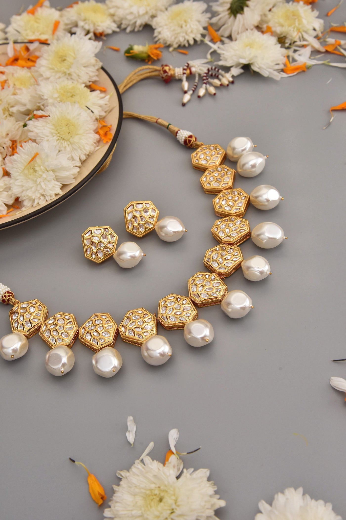 Omaani Gold Plated Kundan and Pearl Necklace Set