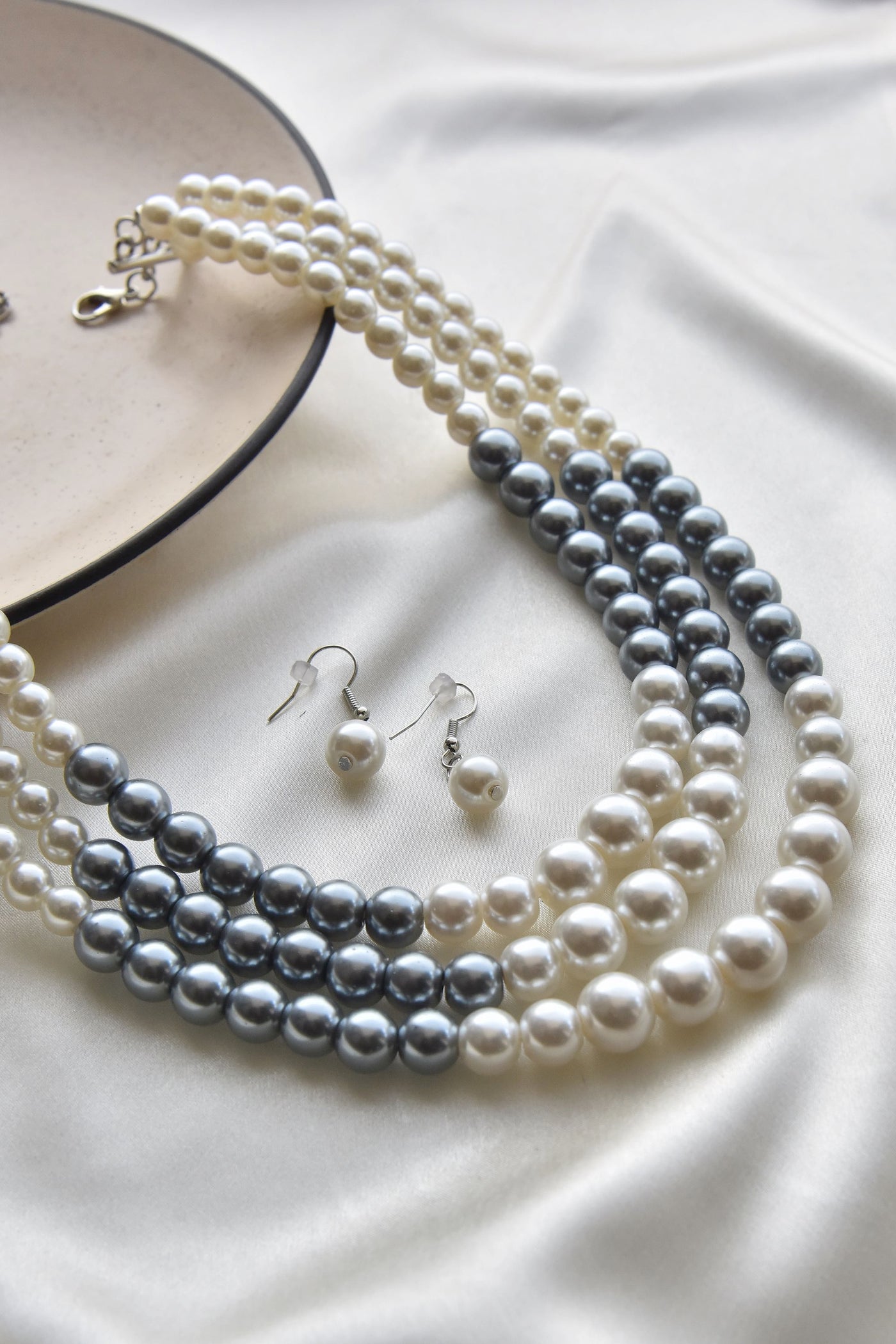Orean Grey and White Pearl Layered Necklace Set