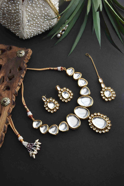 Adhriti Gold Plated Kundan Short Necklace Set