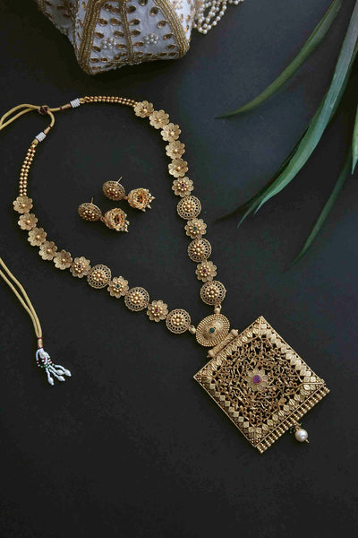 Uvi Temple Work Necklace Set