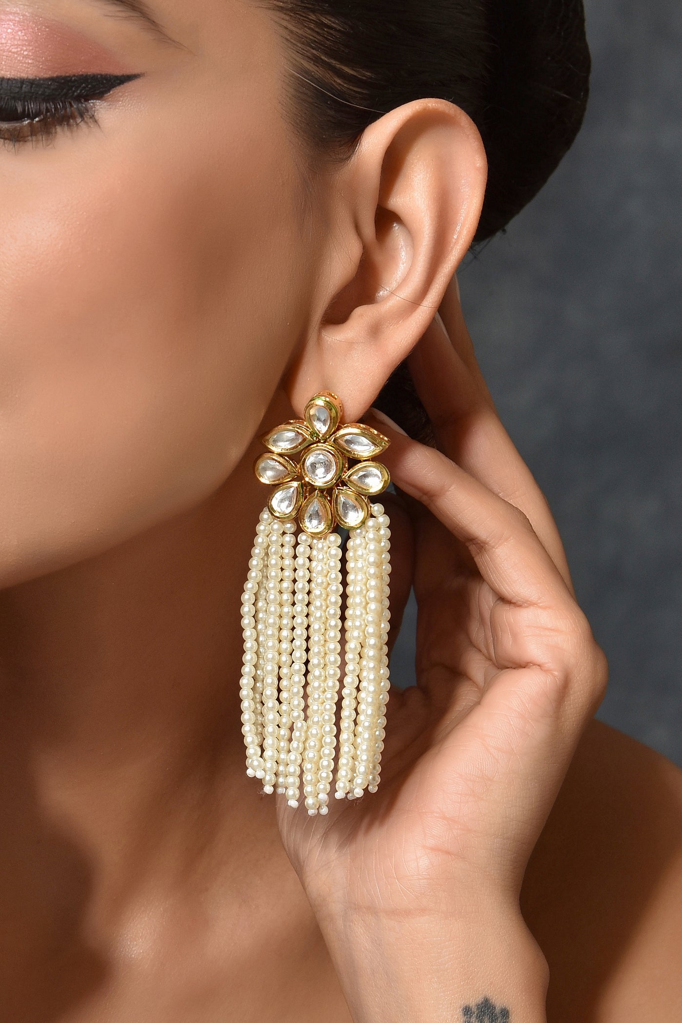 Samni Kundan Pearl Dangler Earrings