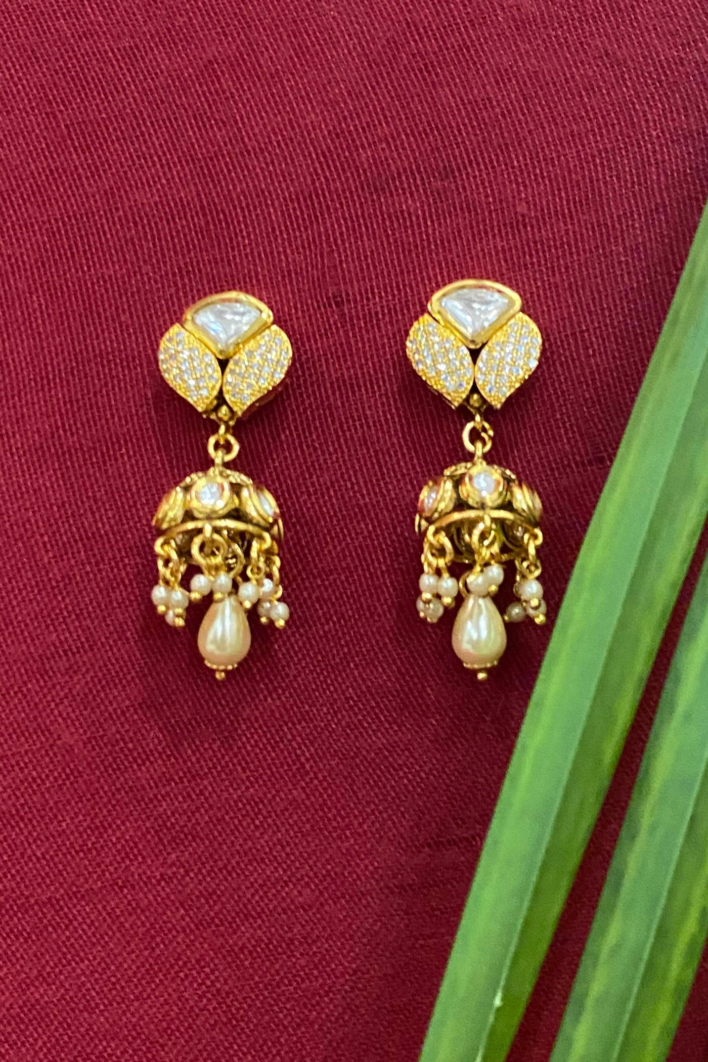 Sabha White Gold Plated Kundan Jhumka Earrings