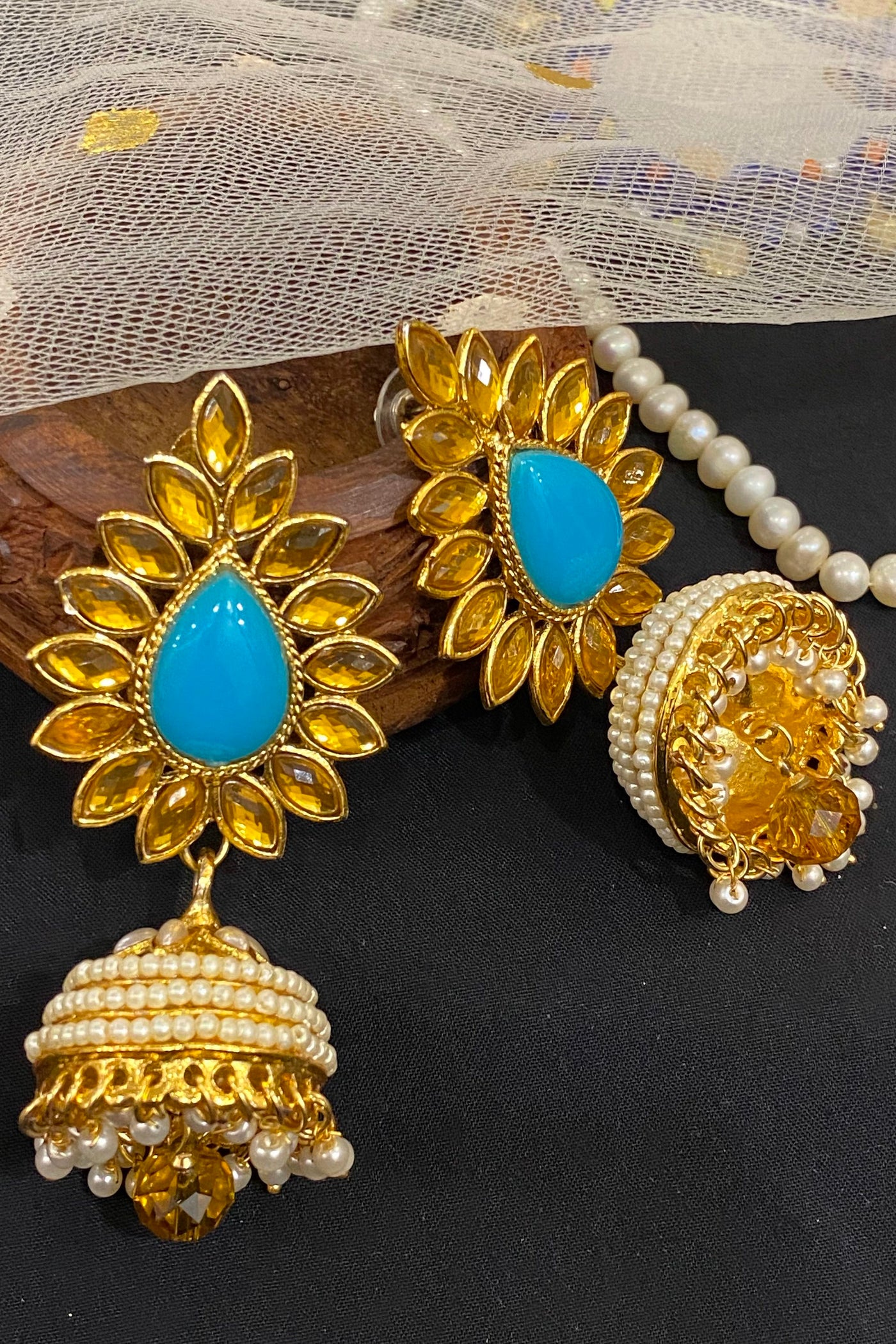 Neerja Blue Gold Plated Kundan Jhumka Earrings