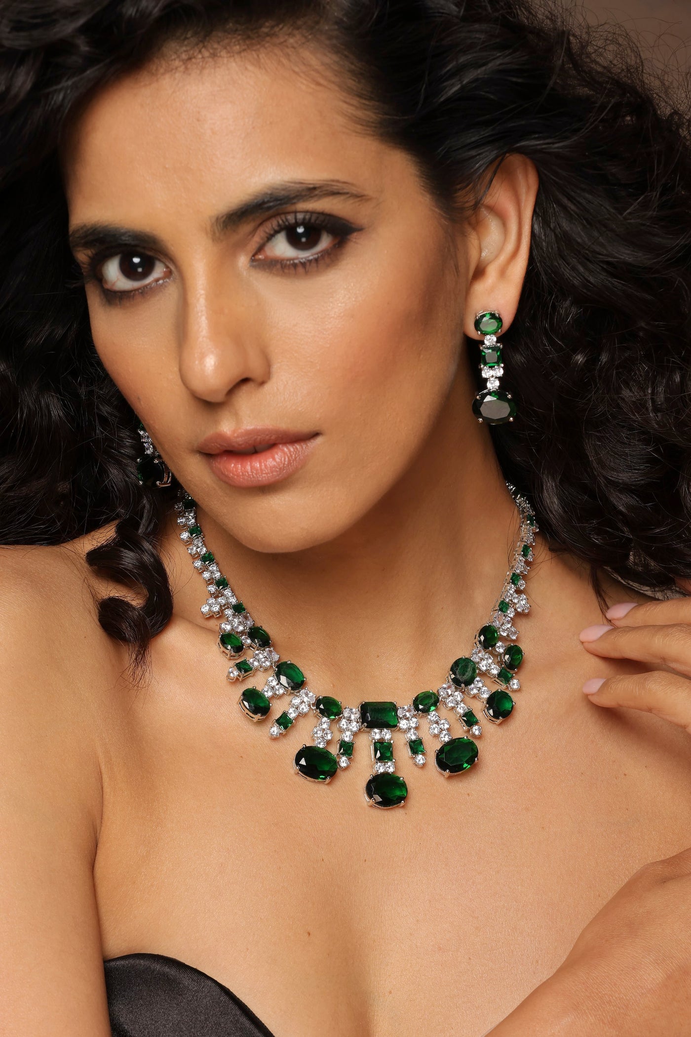 Erren Emerald Necklace Set