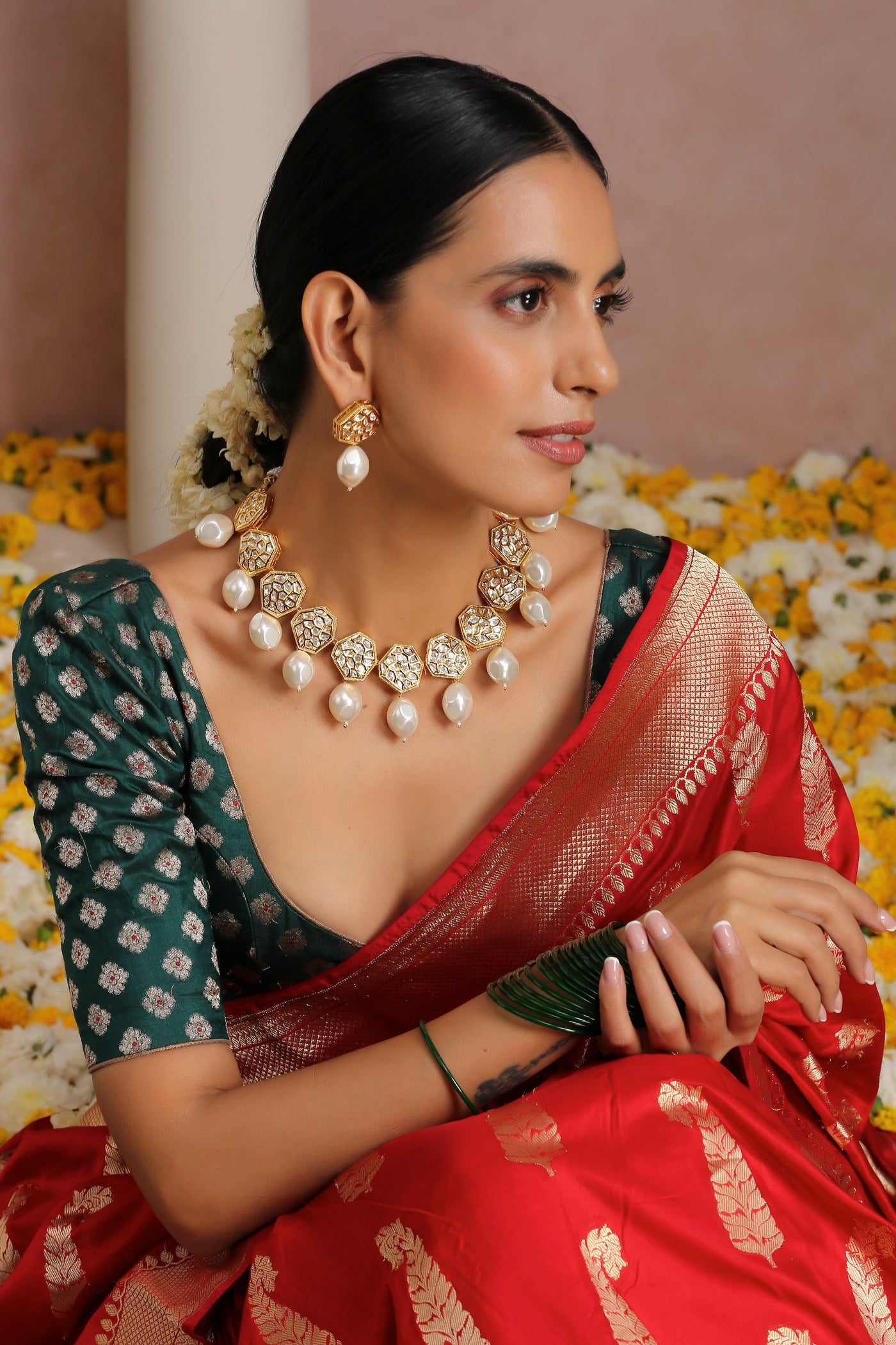 Omaani Gold Plated Kundan and Pearl Necklace Set